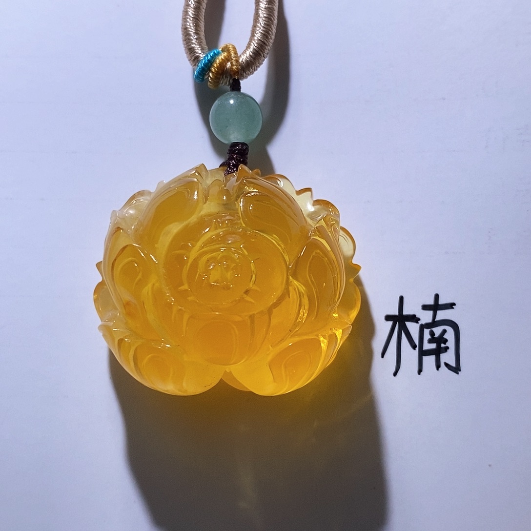 未镶嵌琥珀珠宝奇石