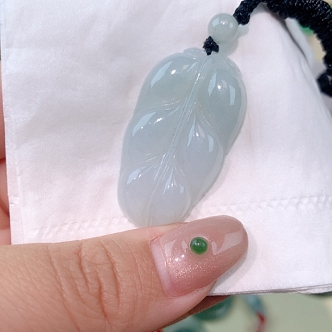 颈饰未镶嵌翡翠叶子