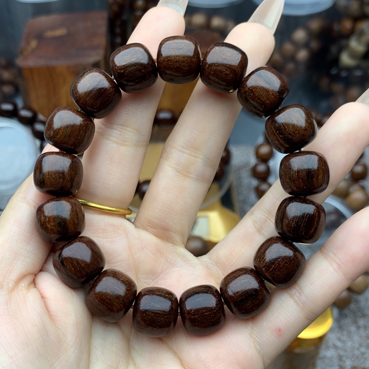 贡木温*巴布亚贡木12-13血月一线天