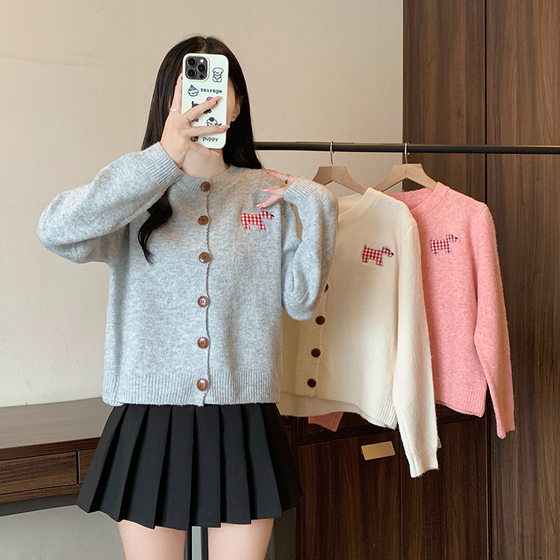 Q2025秋装款胖mm大码女甜美小狗贴布显瘦圆领开衫针织外套 71605 