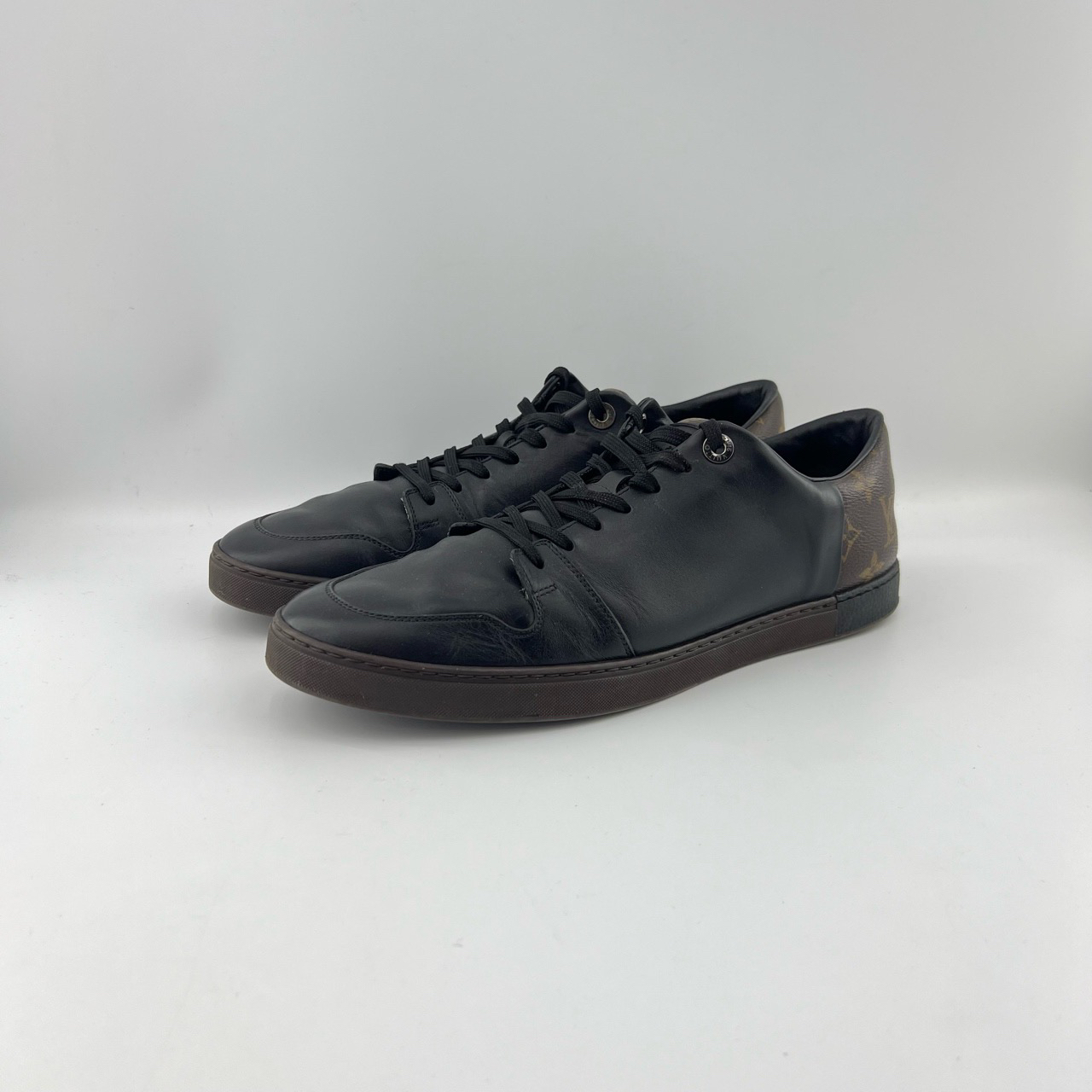 95新 LouisVuitton/路易威登 42.5码/老花后跟休闲鞋/10909197
