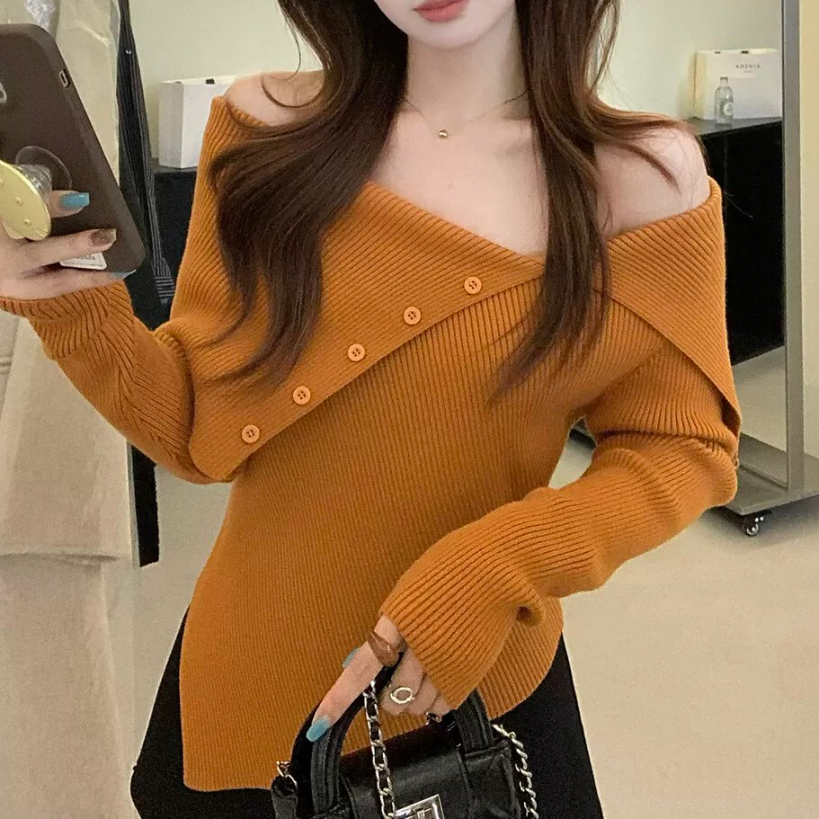 高级感翻领针织衫女秋冬2025新款洋气露肩纯色修身显瘦长袖上衣