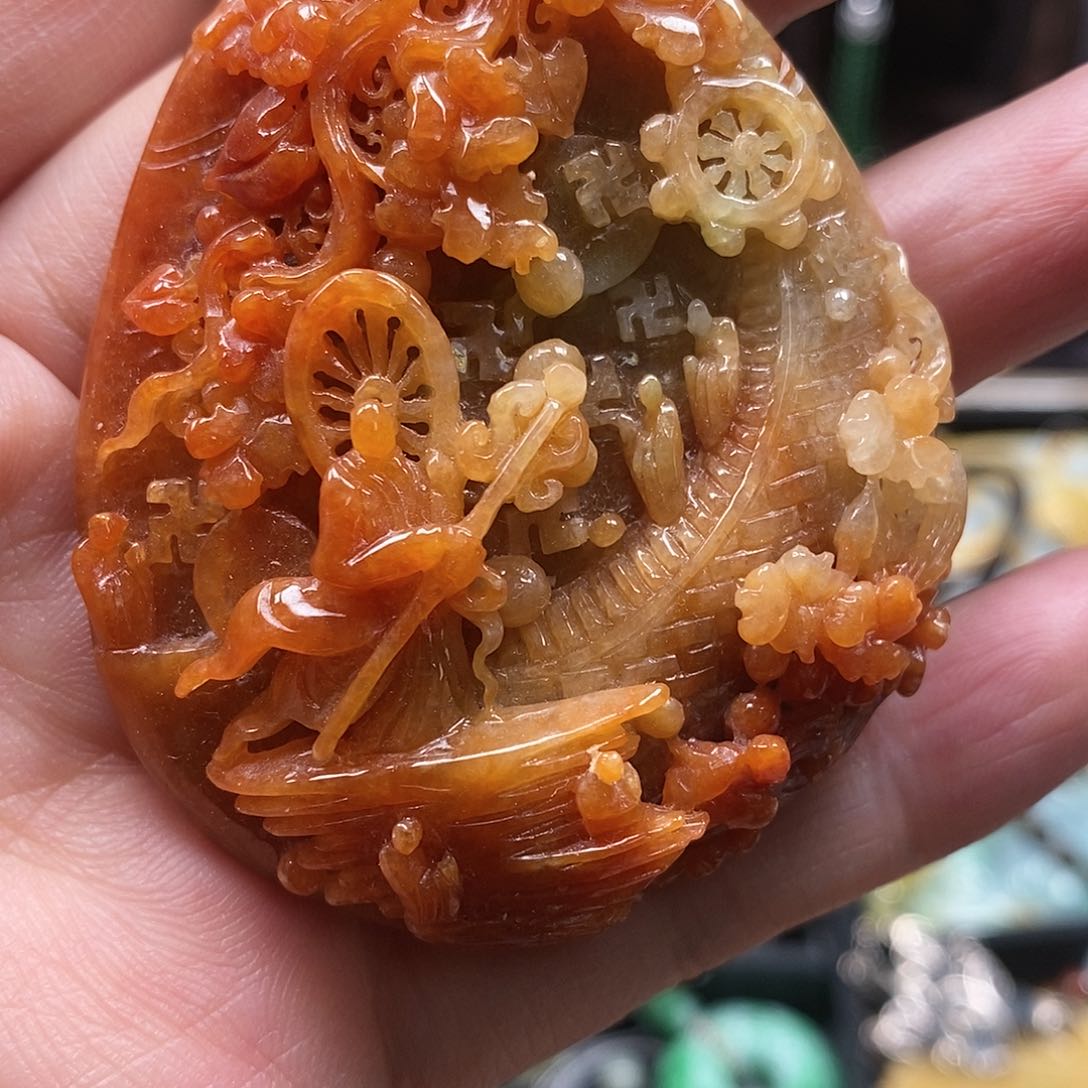 翡翠颈饰未镶嵌翡翠