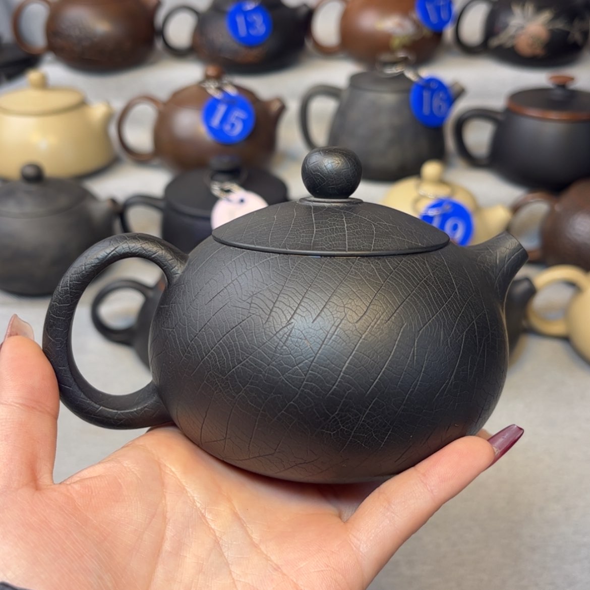 【闪购商品】红泥 微瑕 容量 249c c