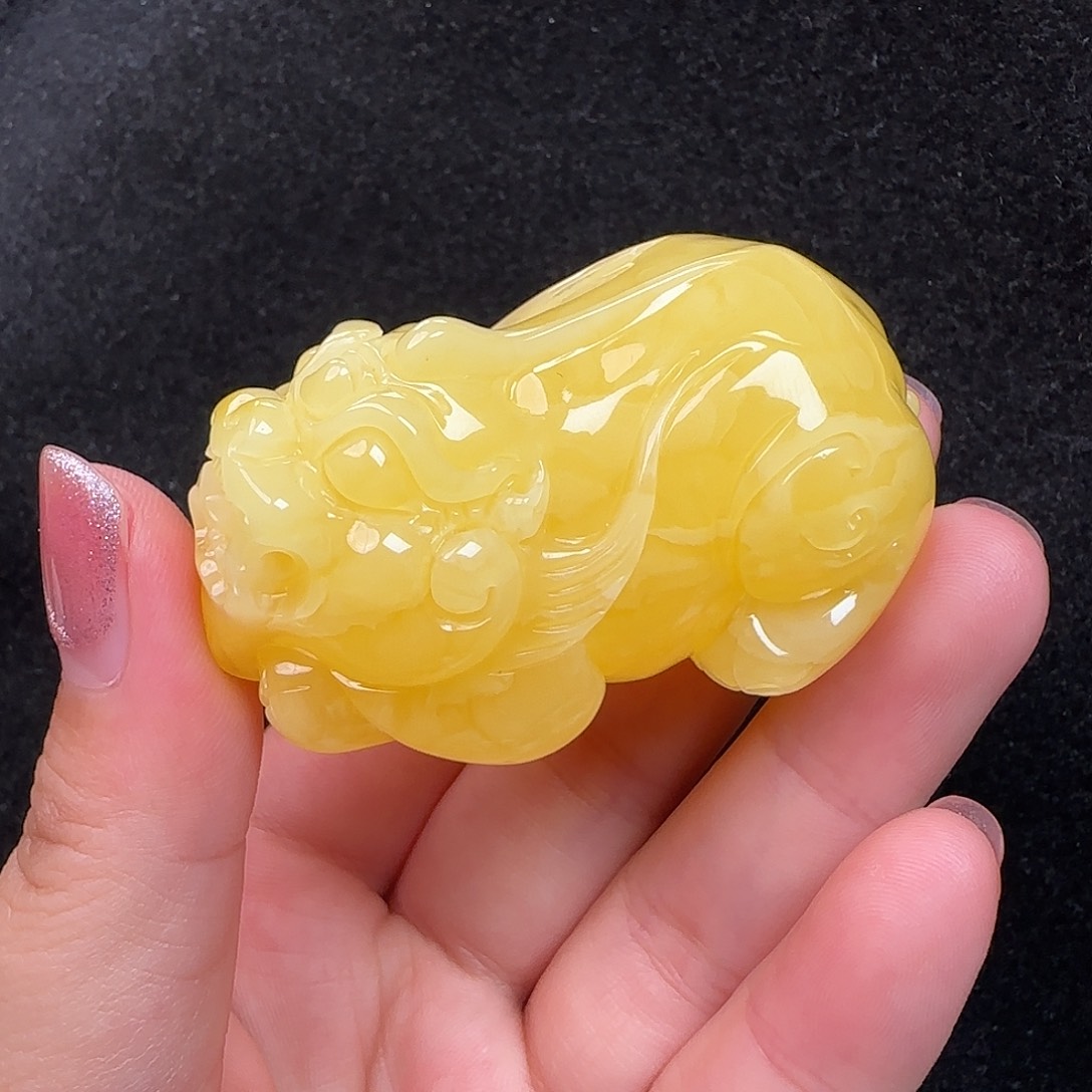 蜜蜡未镶嵌珠宝奇石