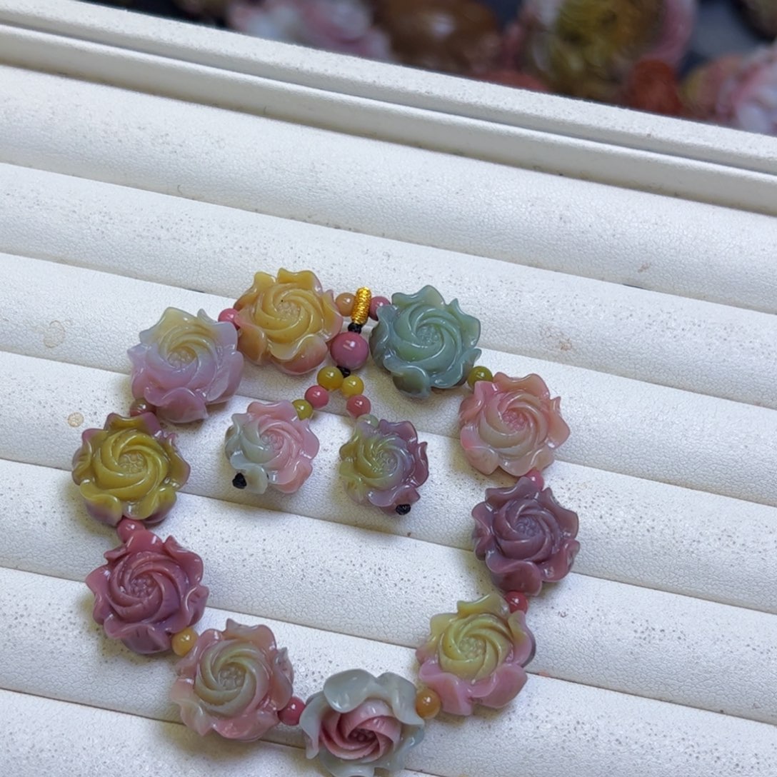 玛瑙/玉髓手串未镶嵌四*草