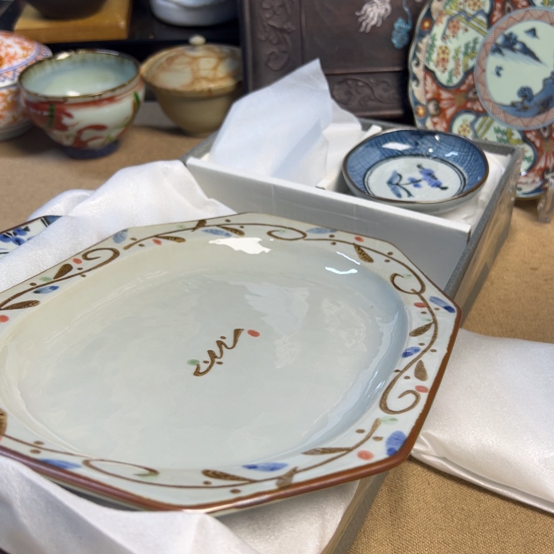 四套陶瓷餐具和餐具