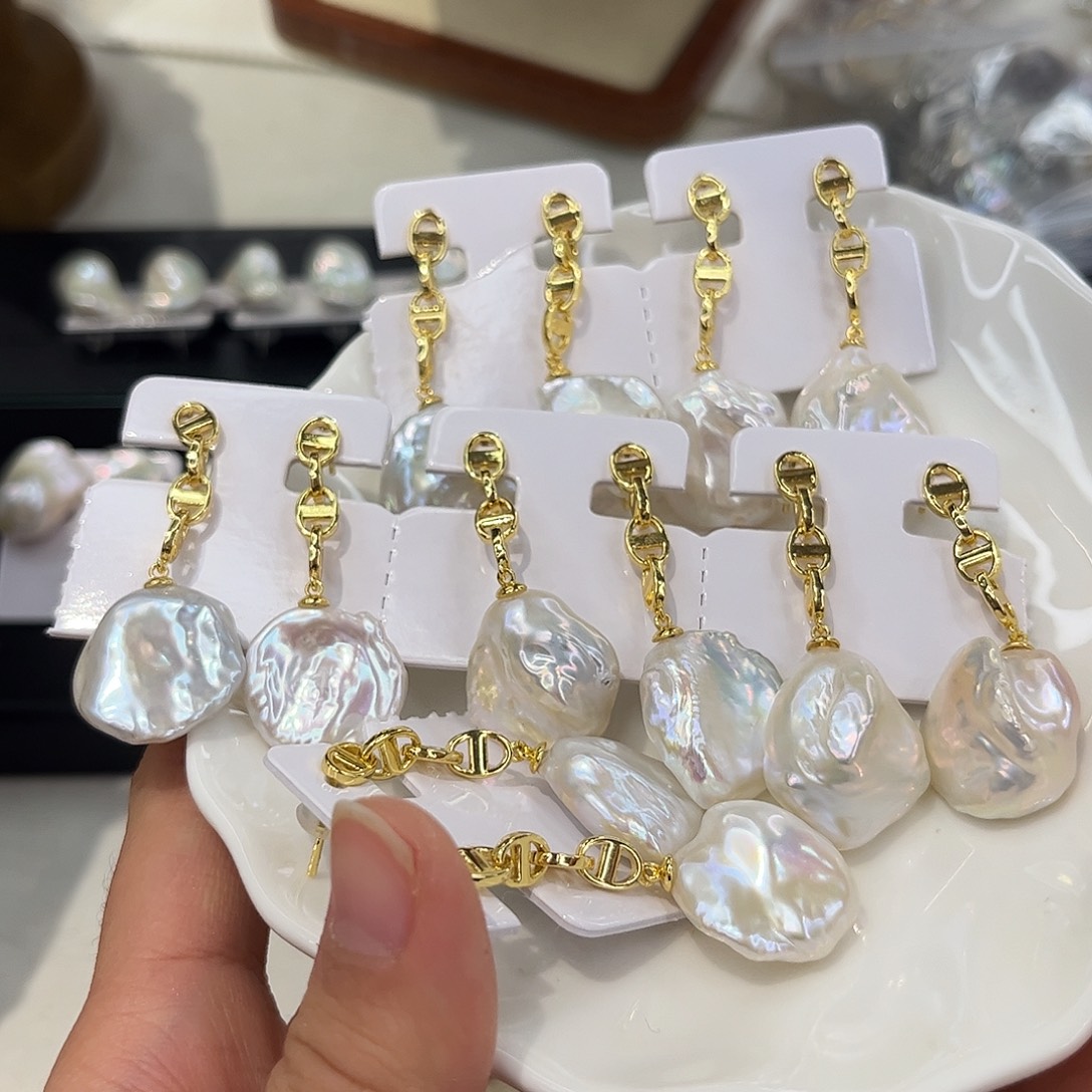 合金淡水珍珠耳饰