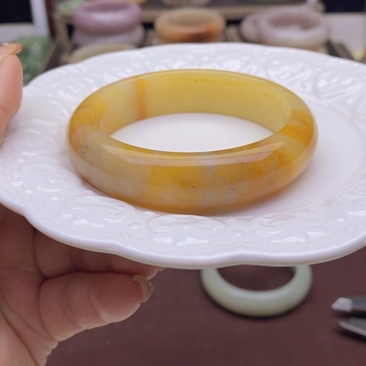 【闪购商品】石英质玉手镯未镶嵌