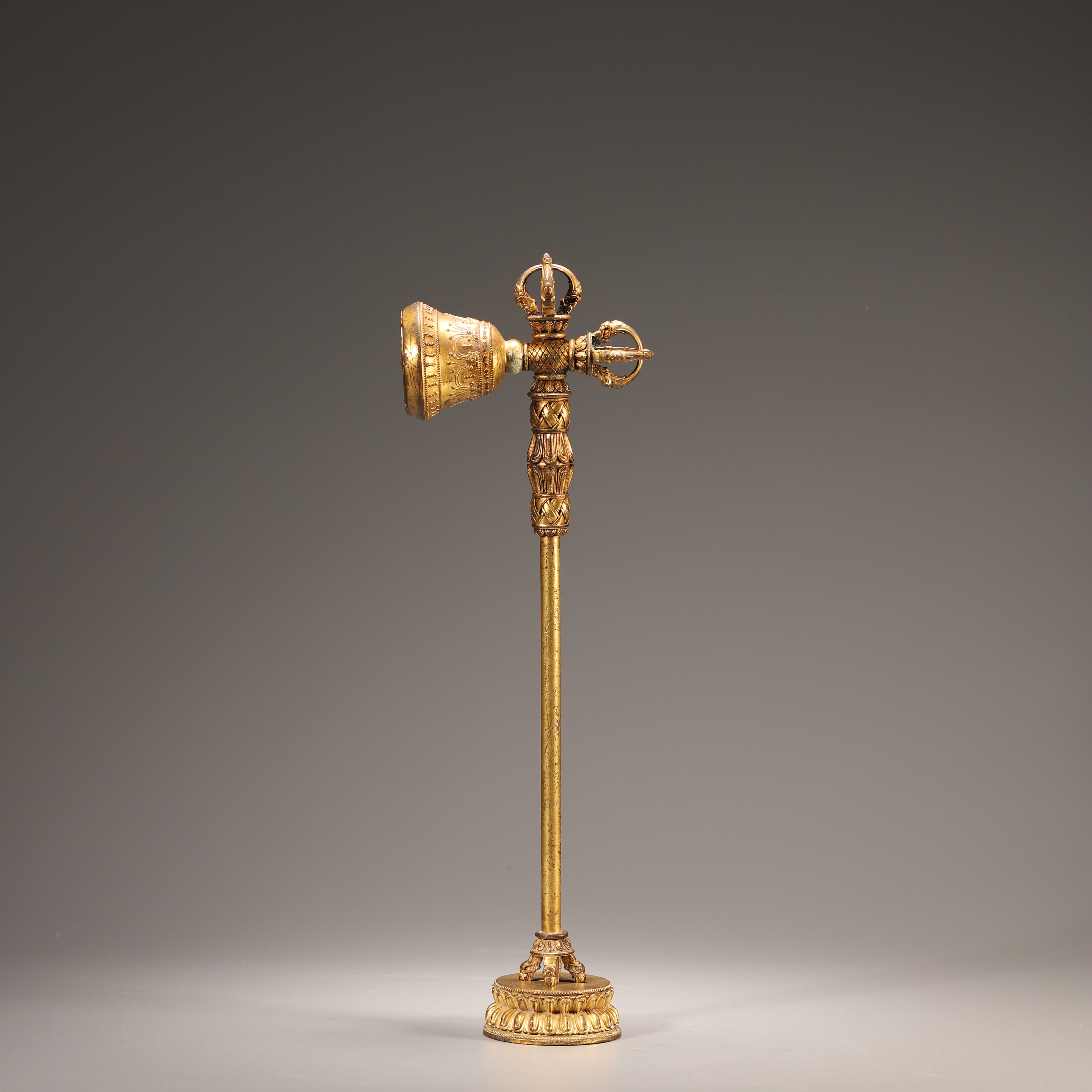 Lot13清代 铜鎏金藏传法器