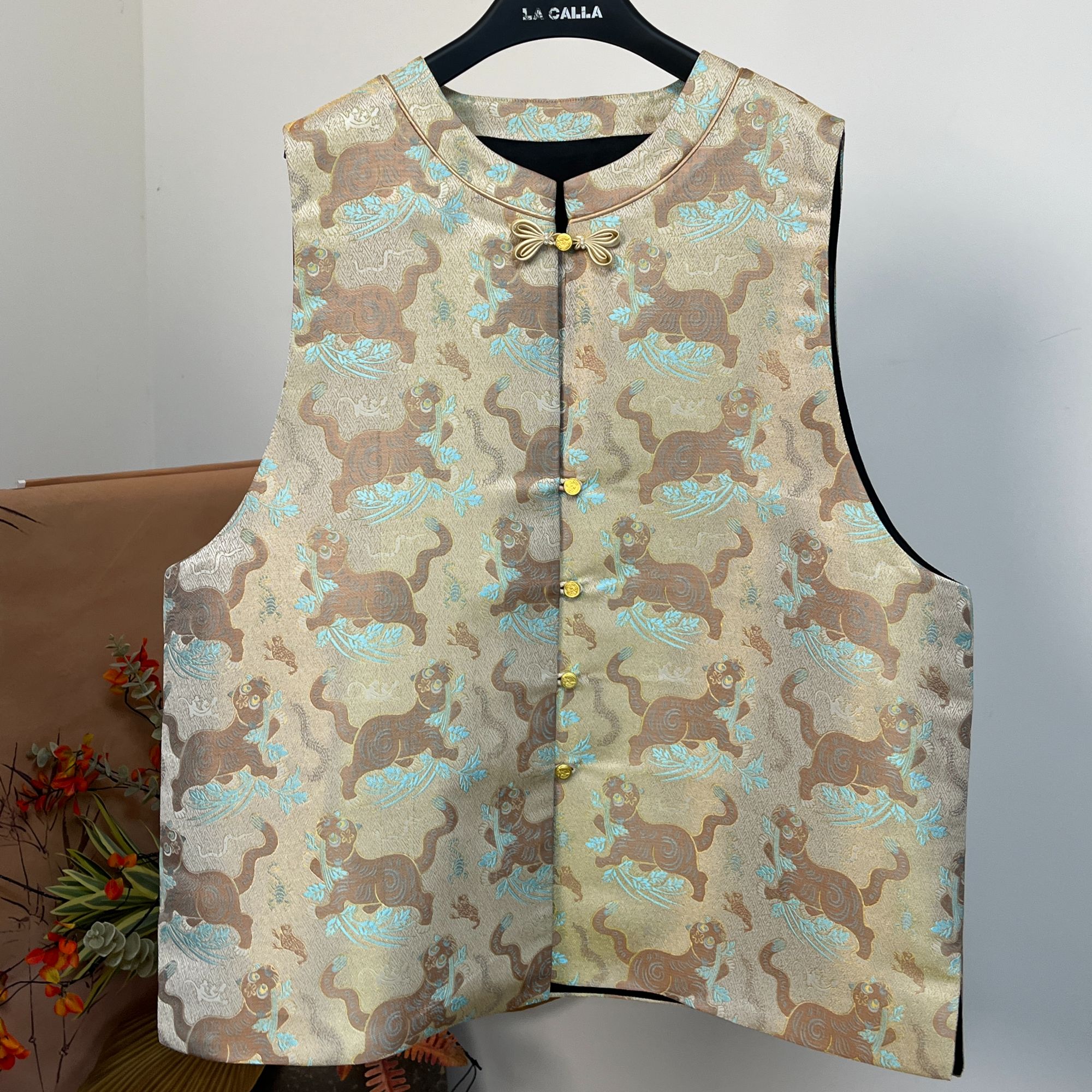 大码桑蚕丝织金宋锦马甲「震虎五毒」