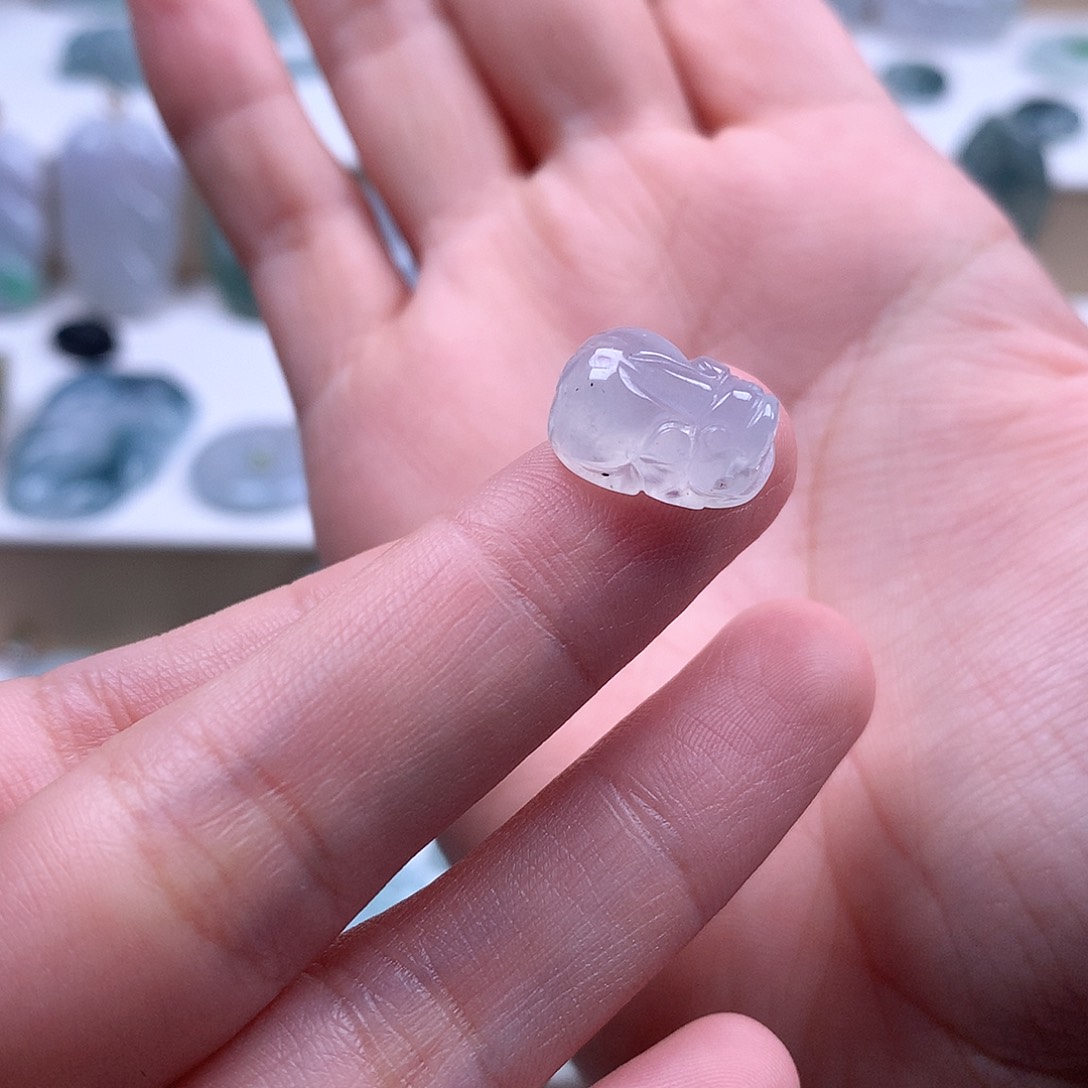 M***森翡翠未镶嵌颈饰翡翠88