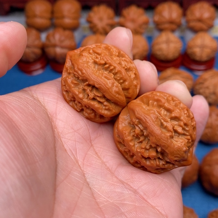 把件文玩核桃九龙筋