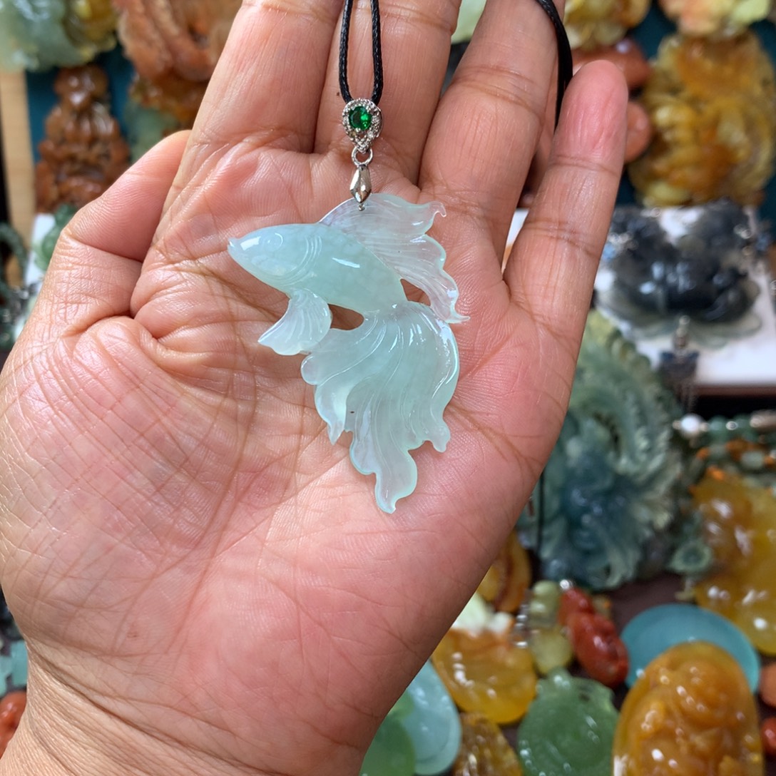 蛇纹石玉未镶嵌挂坠