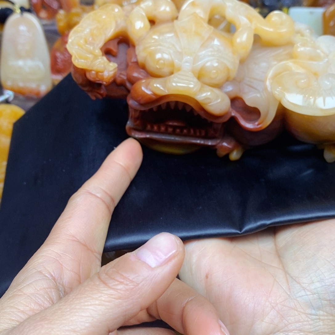 石英质玉颈饰未镶嵌