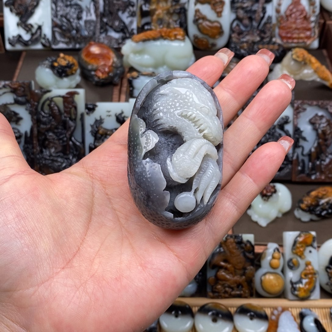 颈饰未镶嵌和田玉