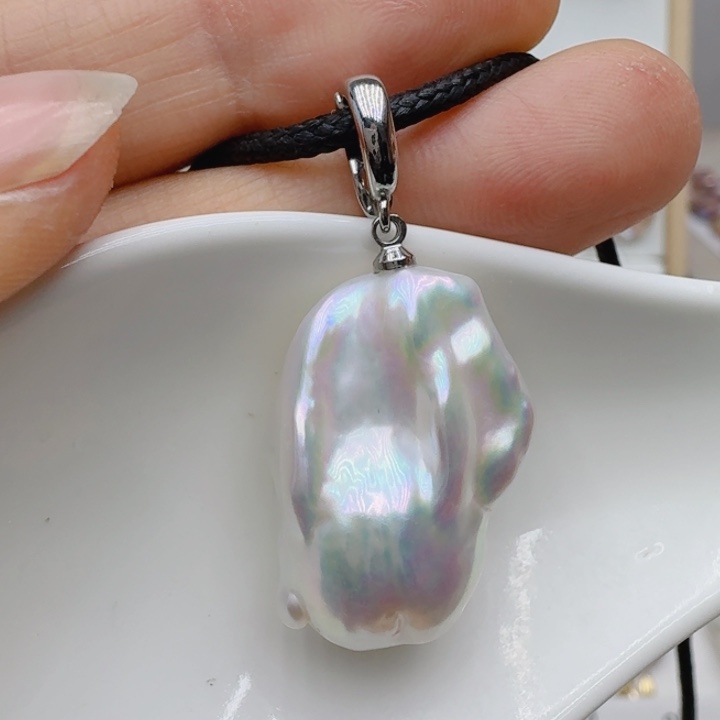 未镶嵌颈饰淡水珍珠