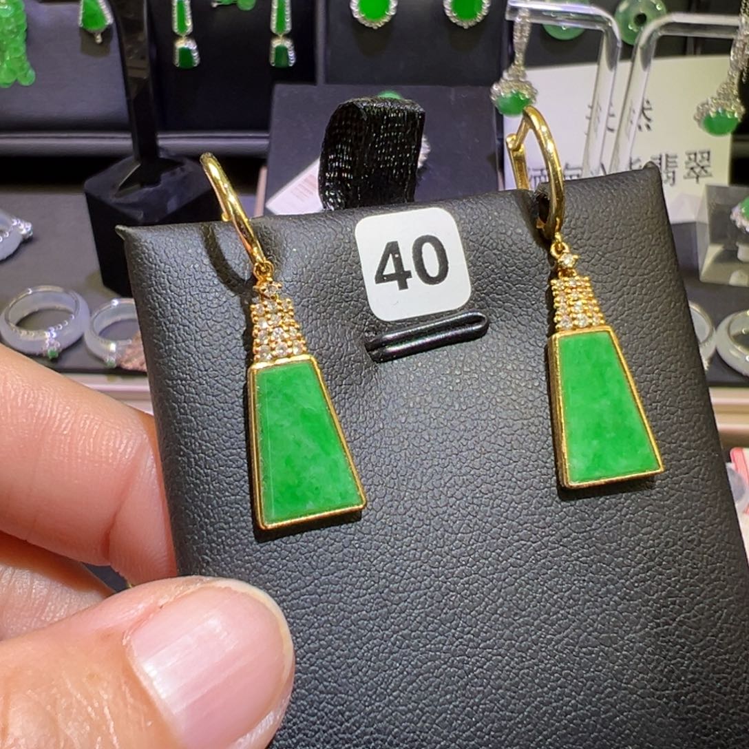 翡翠18K金镶嵌颈饰耳环