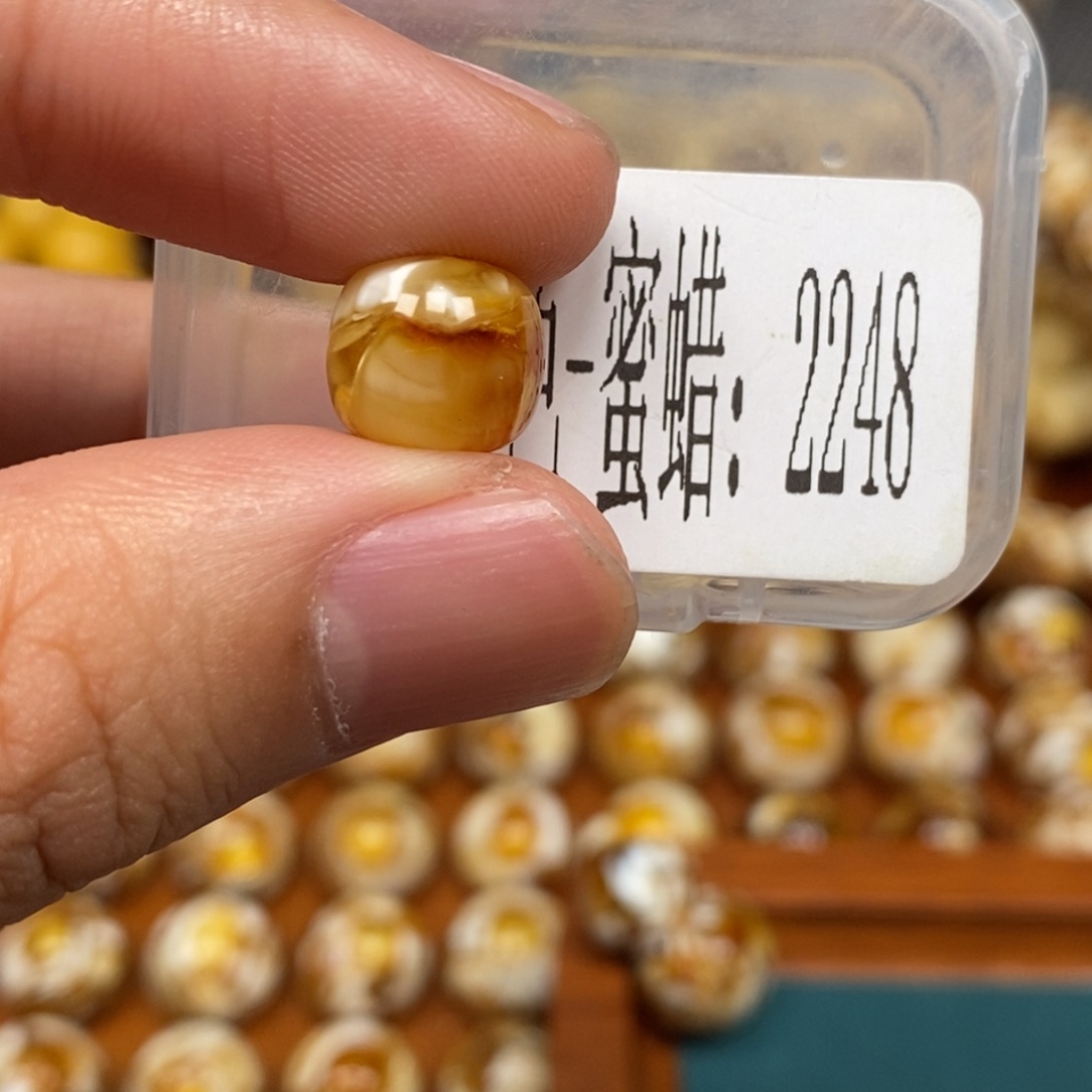 蜜蜡未镶嵌珠宝奇石2248