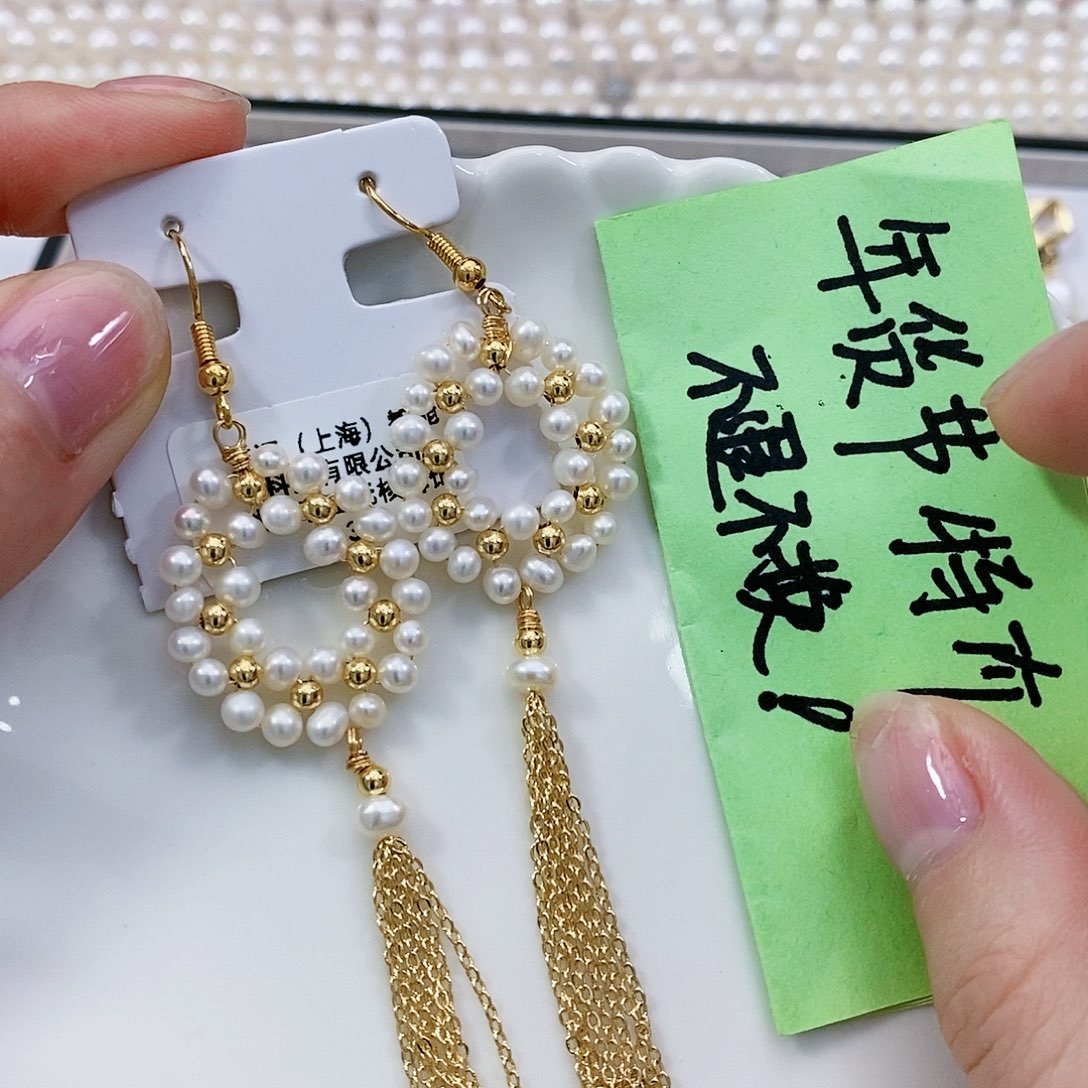 淡水珍珠耳饰未镶嵌
