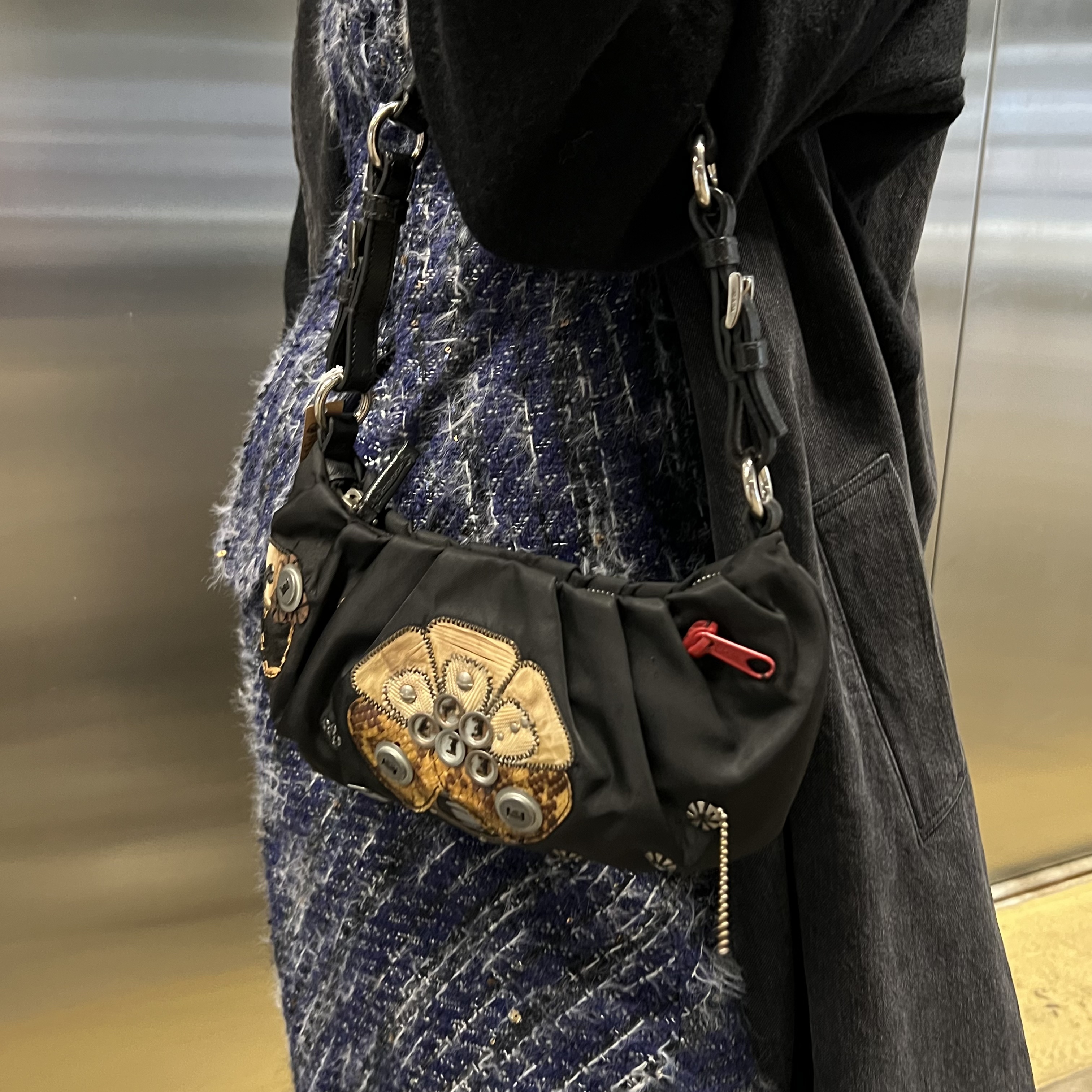 95新 Prada/普拉达 纽扣多图案尼龙腋下A1364