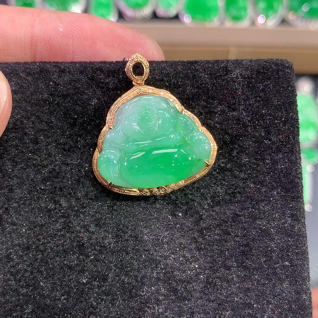 翡翠吊坠(赠链)18K金镶嵌