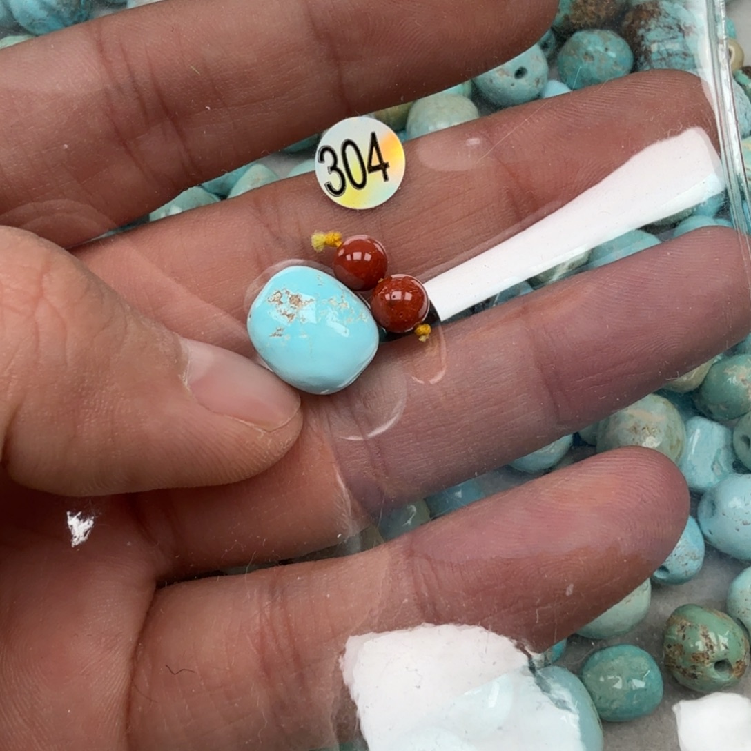 南红玛瑙未镶嵌珠宝奇石