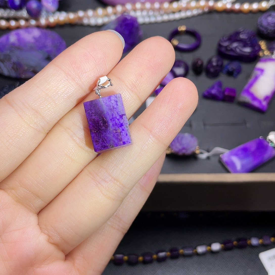 银S925镶嵌苏纪石（舒俱来）吊坠