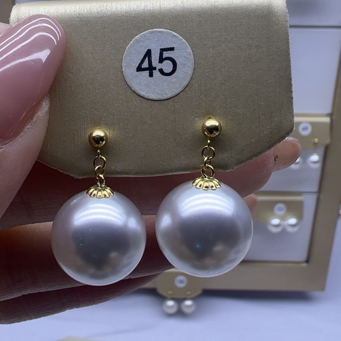 耳饰18K金镶嵌淡水珍珠