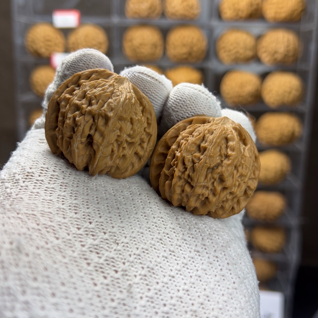 齐***正文玩核桃吊坠磨盘哥