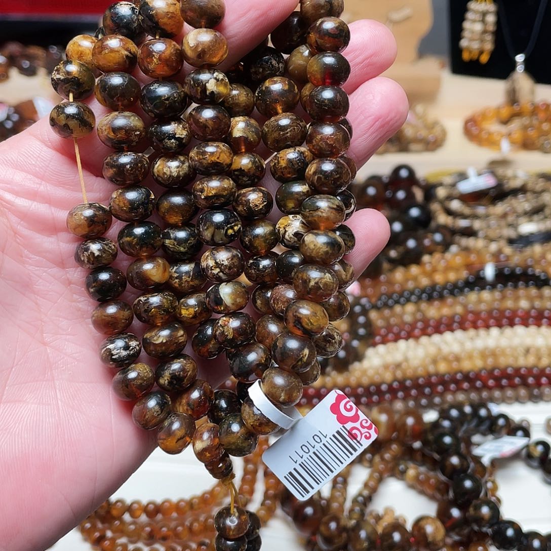 琥珀裸石未镶嵌荷**放十101011