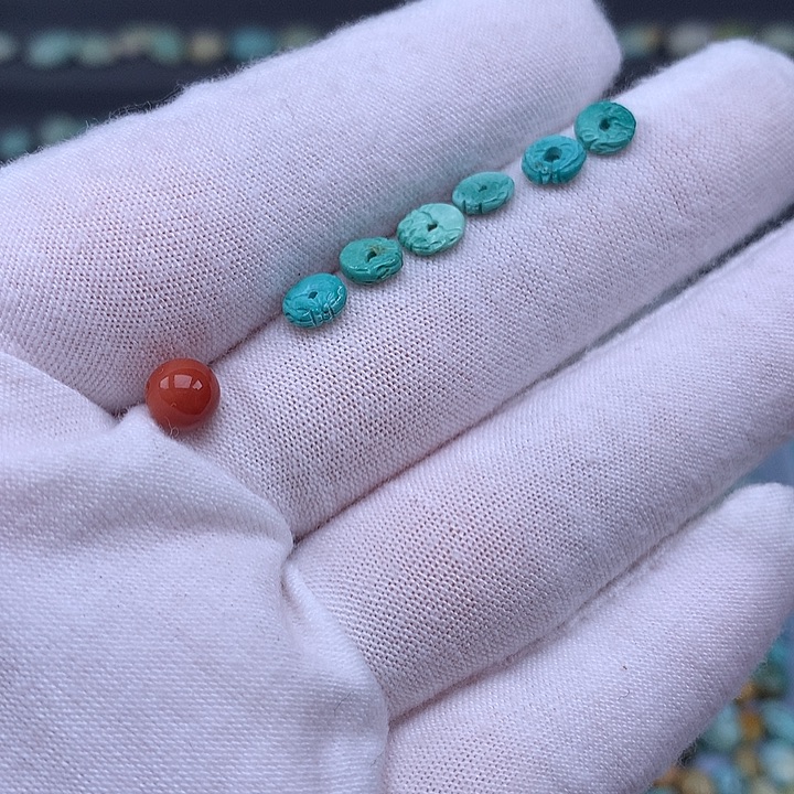 南红玛瑙未镶嵌珠宝奇石