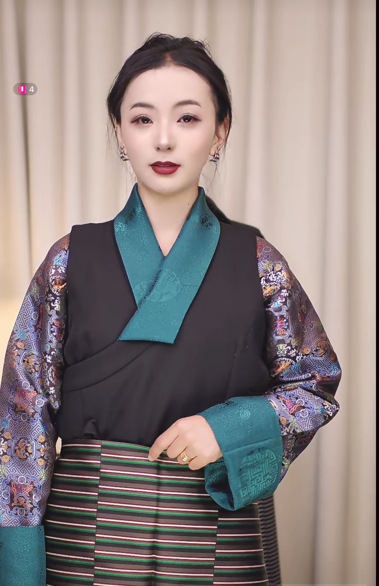 冬季加厚传统藏式打开无袖藏服套装三件套