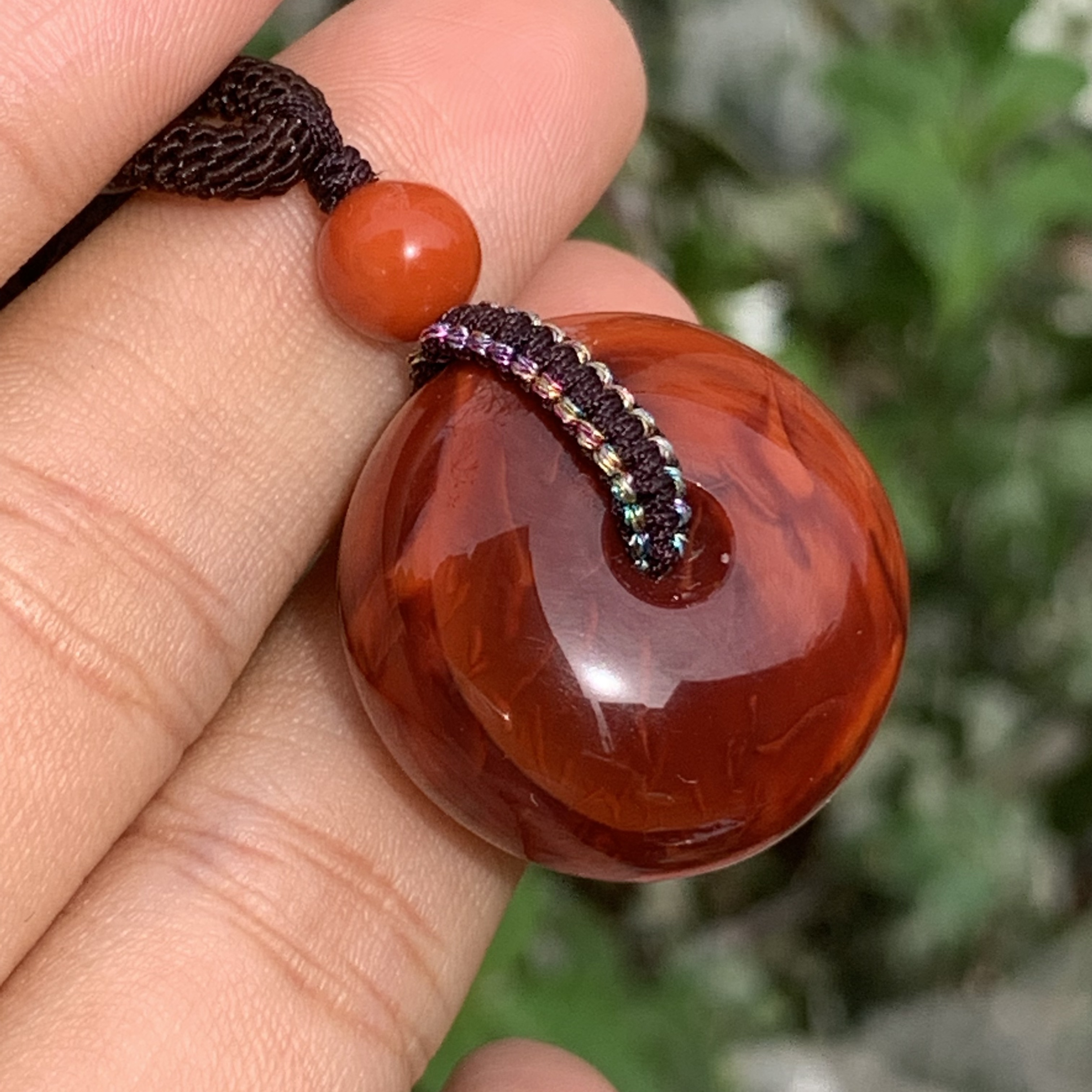 (典藏级) 南红瓦西牛血红火焰妖花平安扣 颜色红润 24.8*14.2