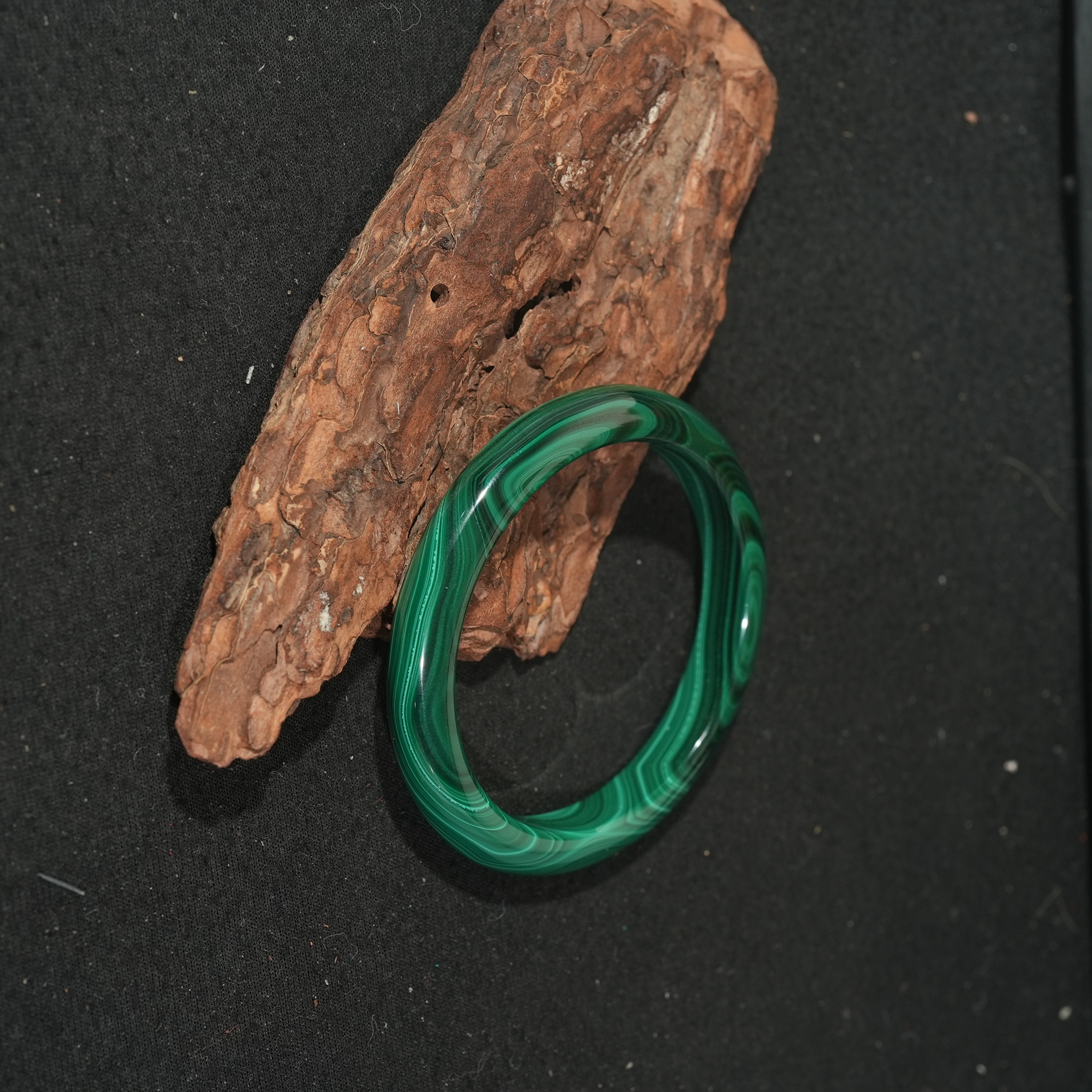 12.11香港王老板-孔雀石手镯4s145