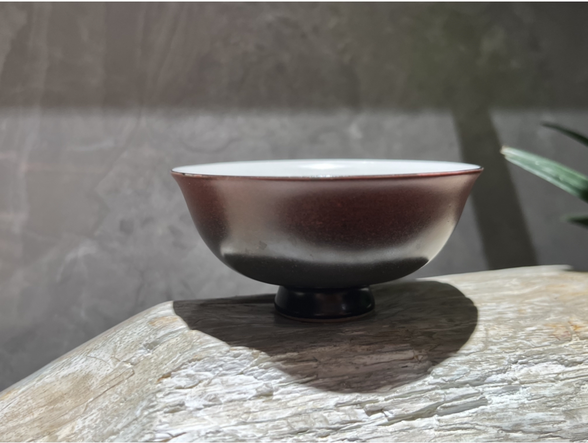褐红色铁胎主人杯