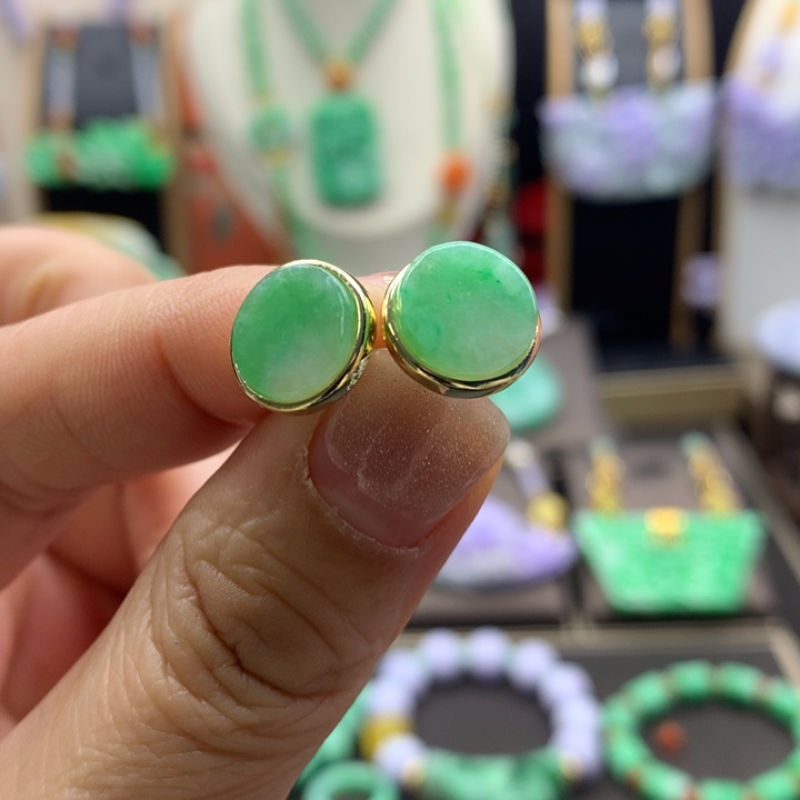 翡翠耳饰未镶嵌翡翠耳钉