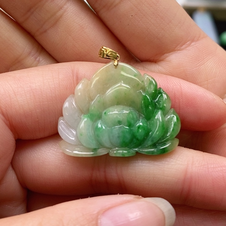 翡翠颈饰未镶嵌吊坠