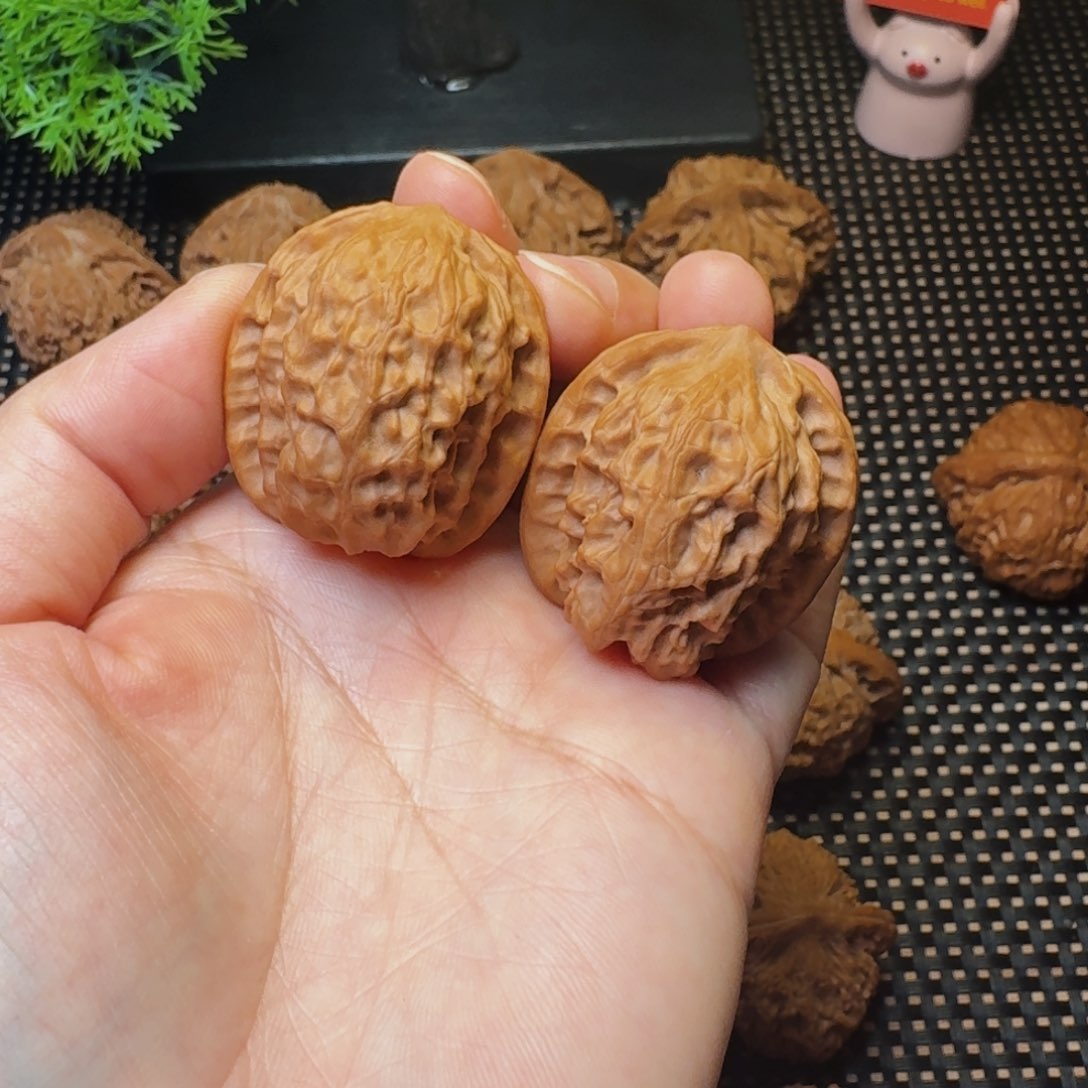 文玩核桃吊坠野狼37尺