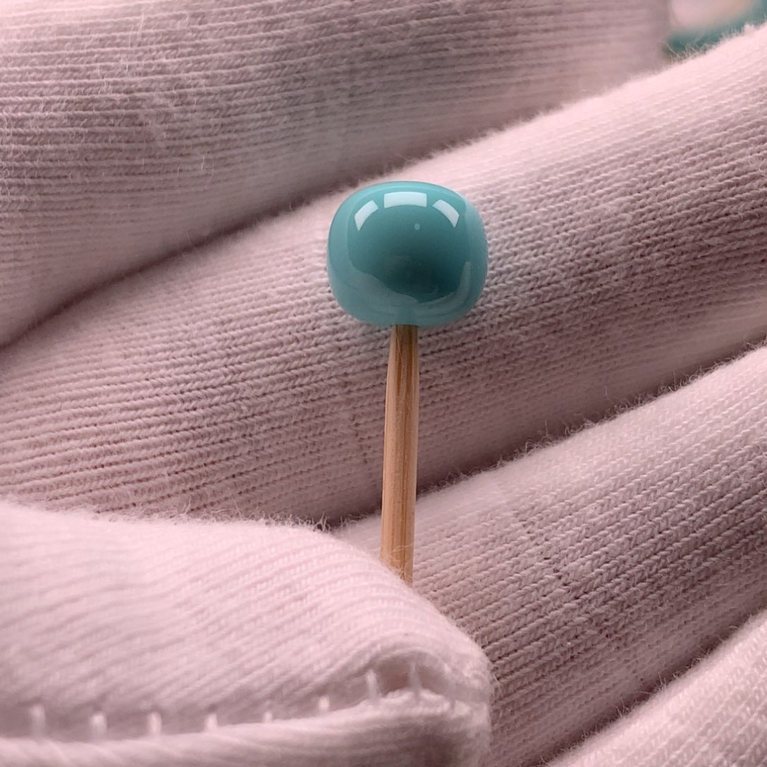 绿松石未镶嵌颈饰