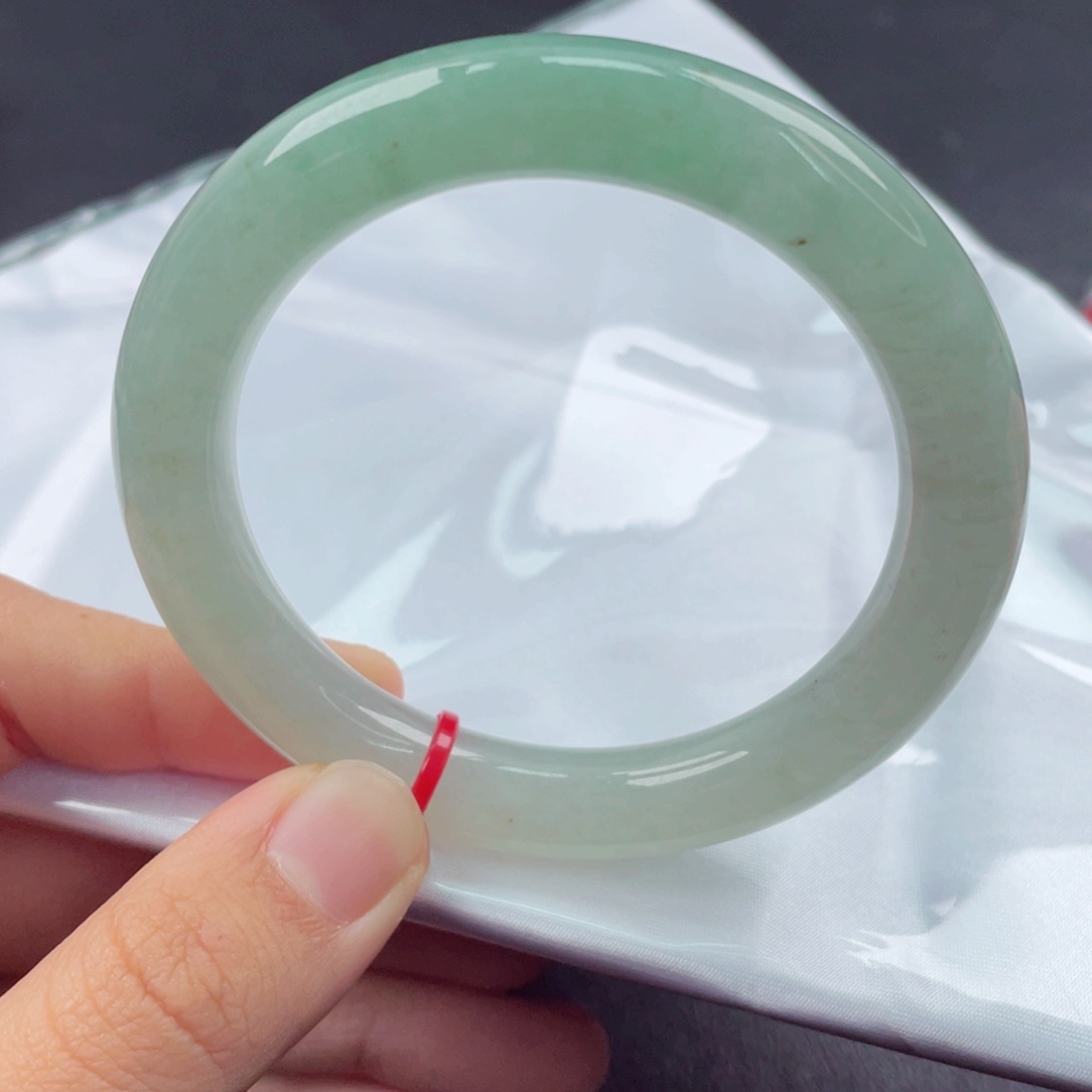 翡翠未镶嵌手镯（圆镯）53圈