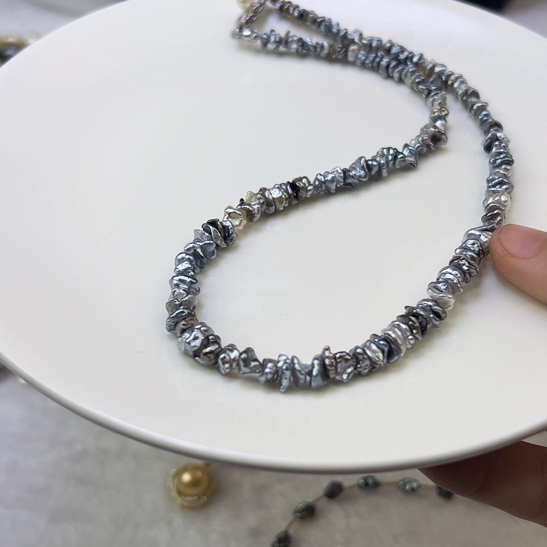 悦***心未镶嵌海水珍珠颈饰