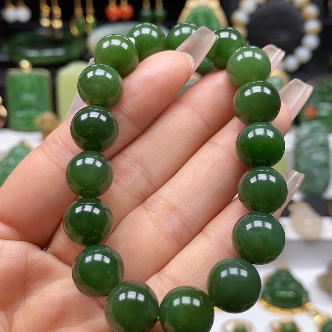 和田玉颈饰未镶嵌卡12