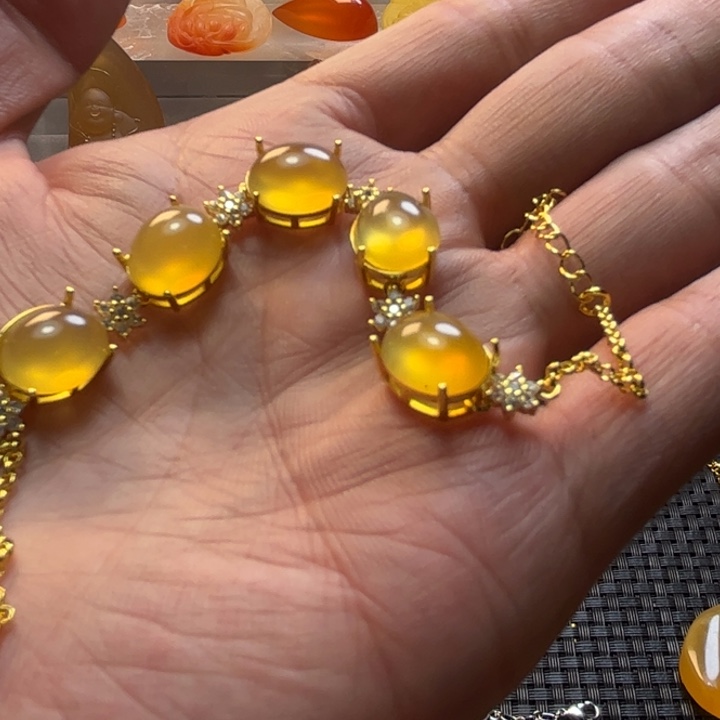 会***鼠石英质玉未镶嵌旦面