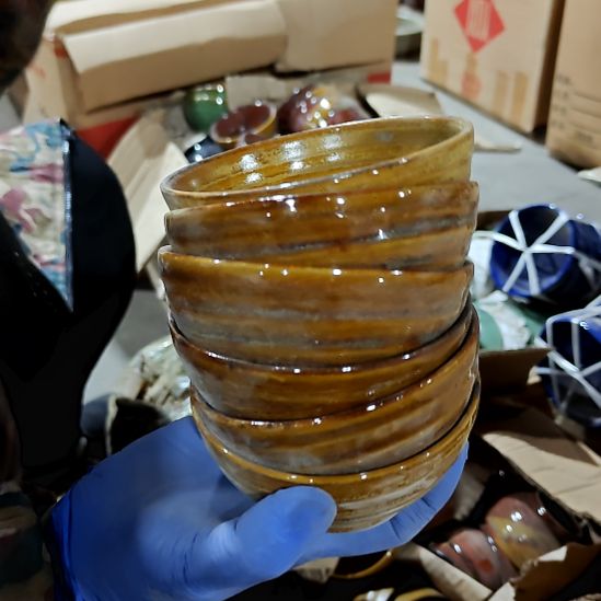 摆件陶瓷盘子碗啥都有