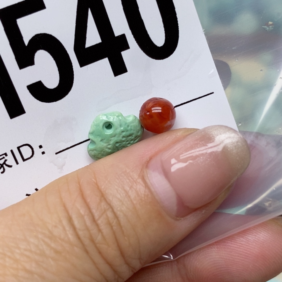 南红玛瑙配饰未镶嵌