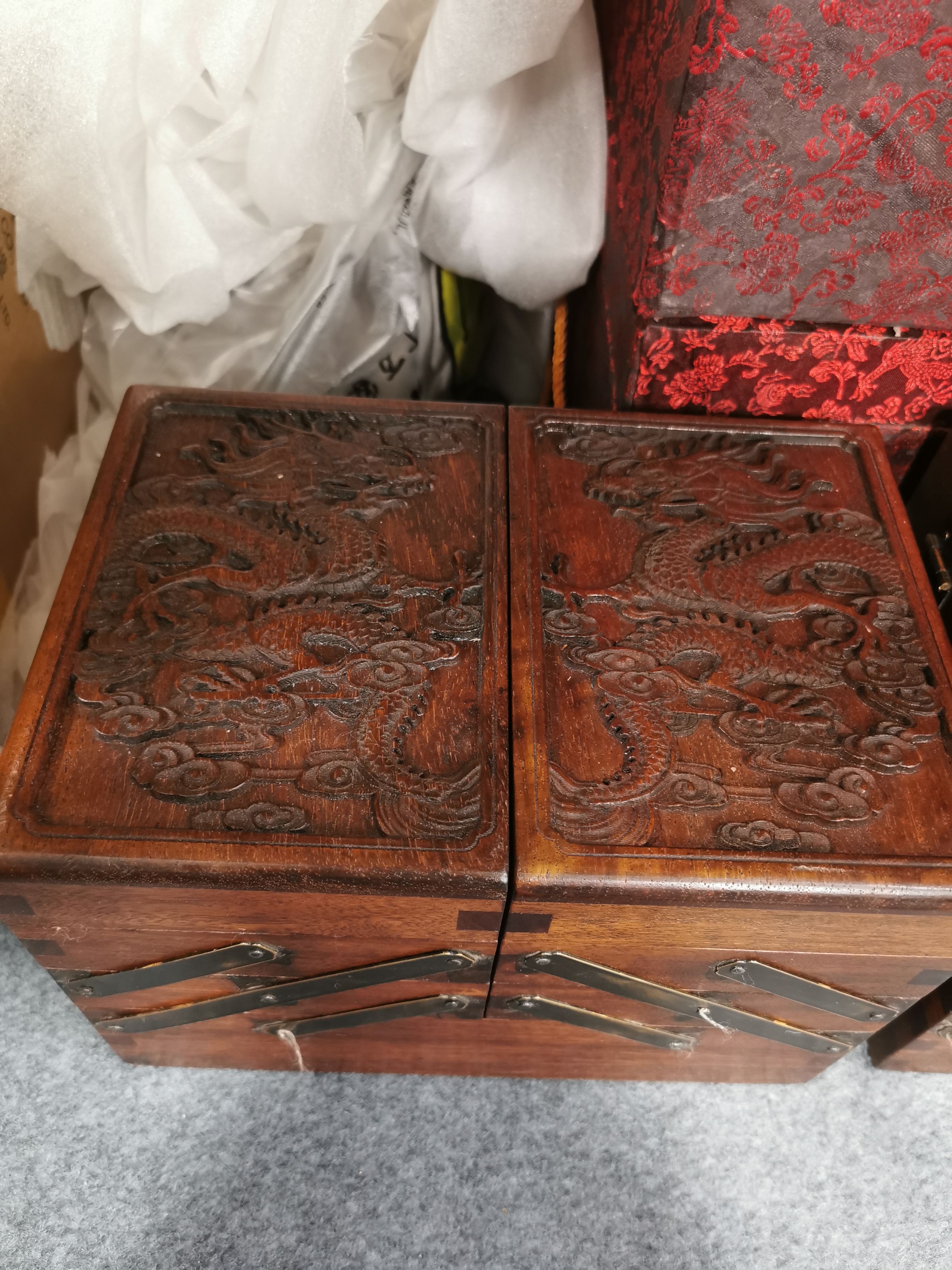 雕刻龙纹折叠盒储物盒