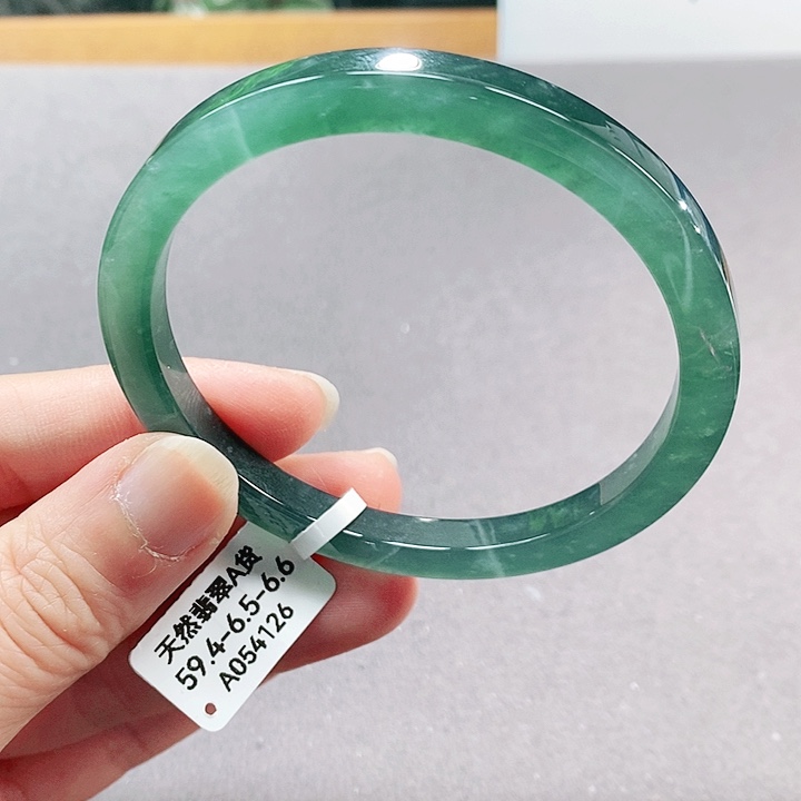 【闪购商品】翡翠手镯（圆镯）未镶嵌