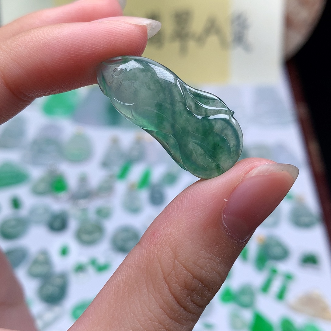 翡翠散珠缅甸天然A货翡翠冰种年年有余