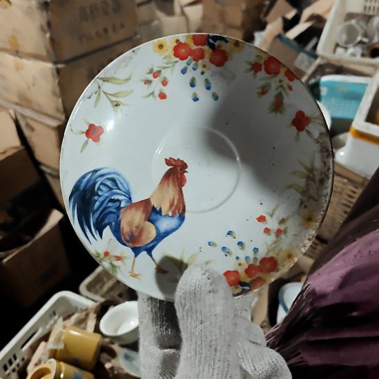 绿泥盘子碗茶壶啥都有